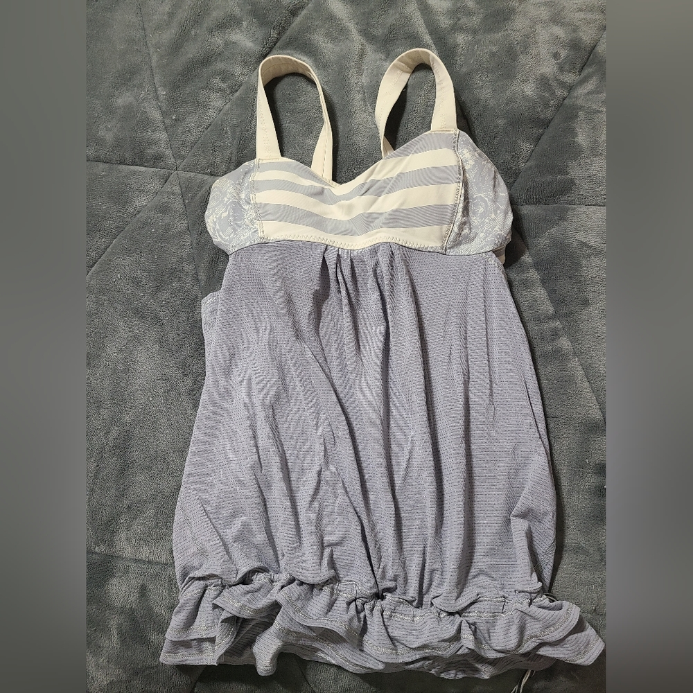 Lululemon top